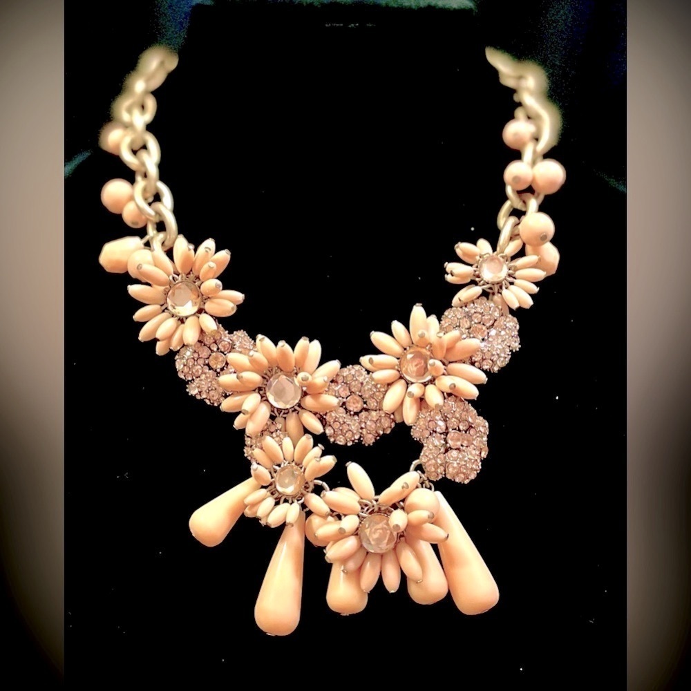 Ann Taylor beaded rhinestone flower necklace​​​​​​
